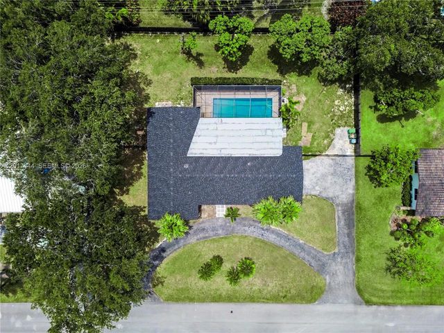 8340 SW 154th Ter, Palmetto Bay, FL 33157