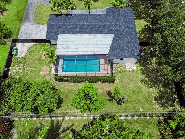 8340 SW 154th Ter, Palmetto Bay, FL 33157