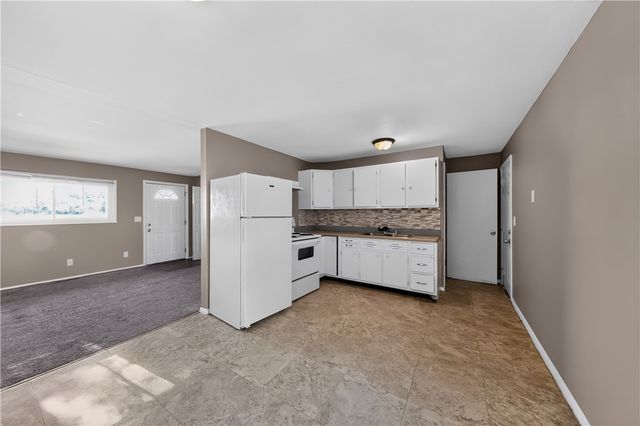 906 Miller Avenue, Trotwood, OH 45417