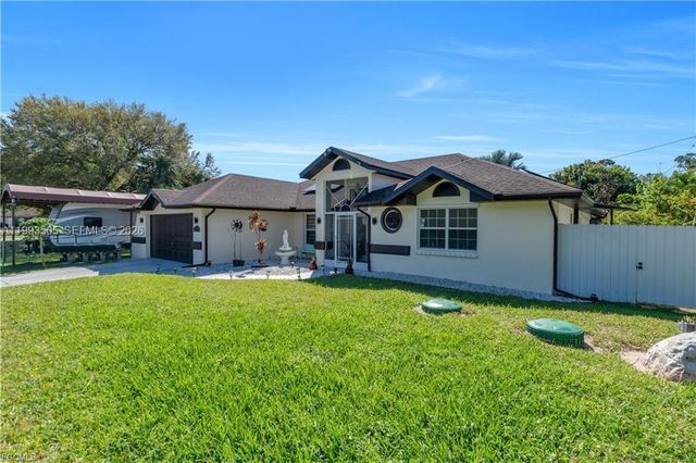 2504 E 7th ST, Lehigh Acres, FL 33936