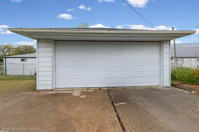 4757 Frazho Road, Warren, MI 48091