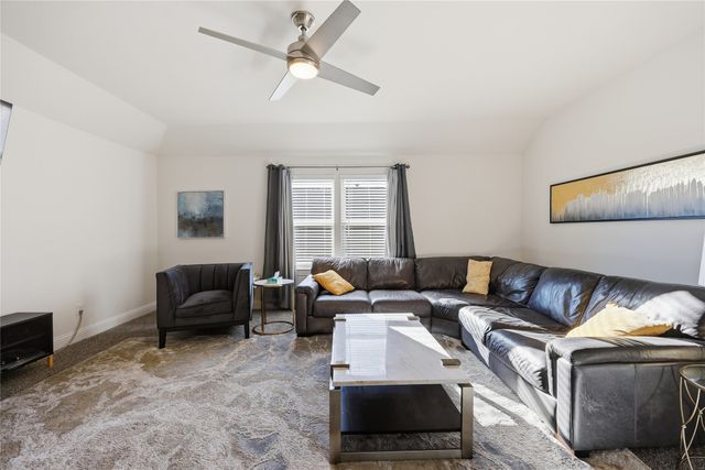 11024 Gold Pan Trail, Aubrey, TX 76227