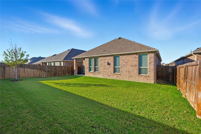 11024 Gold Pan Trail, Aubrey, TX 76227