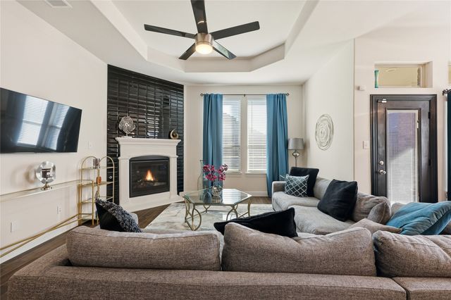 11024 Gold Pan Trail, Aubrey, TX 76227