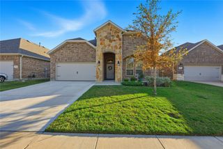 11024 Gold Pan Trail, Aubrey, TX 76227