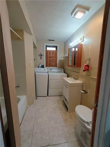 123 W Valley Street, St Joseph, MO 64504