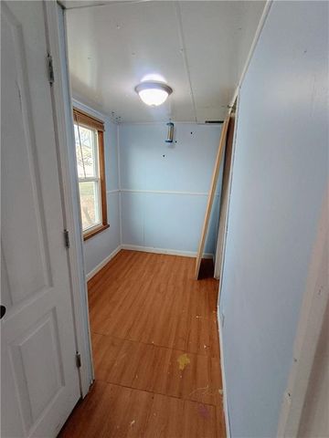 123 W Valley Street, St Joseph, MO 64504