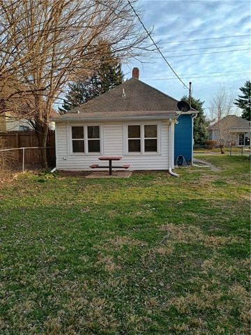 123 W Valley Street, St Joseph, MO 64504