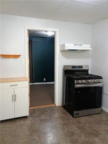 123 W Valley Street, St Joseph, MO 64504