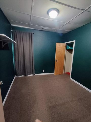 123 W Valley Street, St Joseph, MO 64504