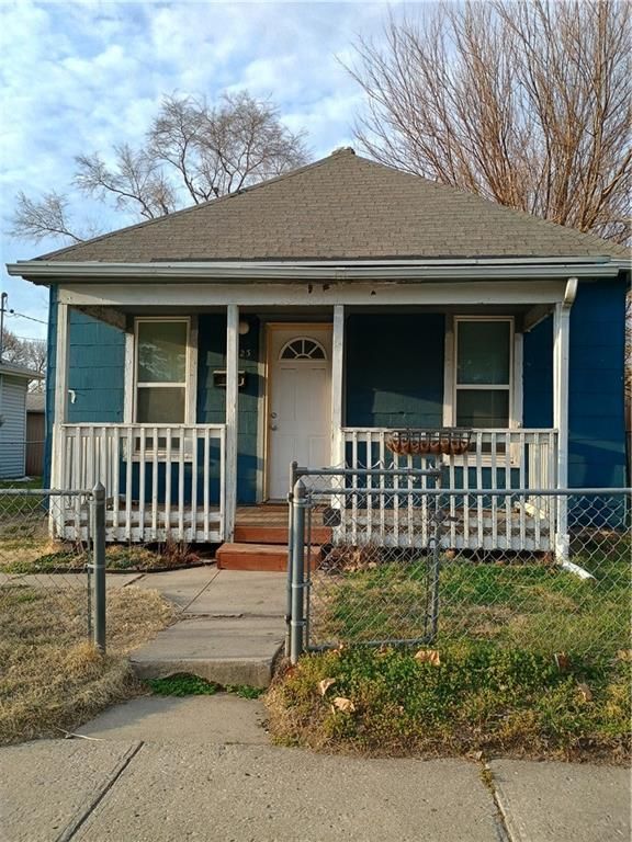 123 W Valley Street, St Joseph, MO 64504