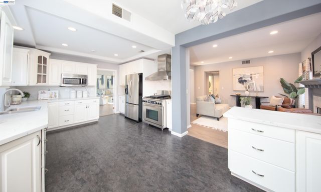 35172 King Ct., Fremont, CA 94536