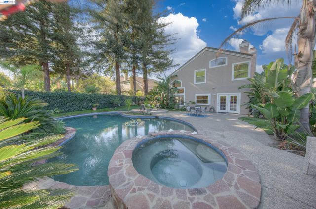 35172 King Ct., Fremont, CA 94536