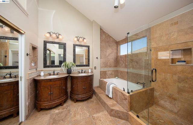 35172 King Ct., Fremont, CA 94536