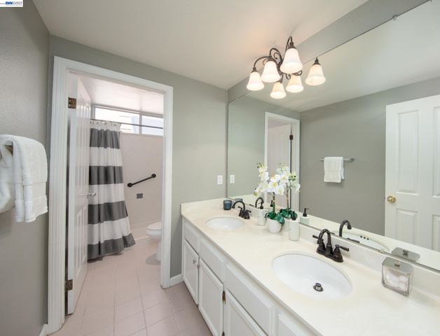 35172 King Ct., Fremont, CA 94536