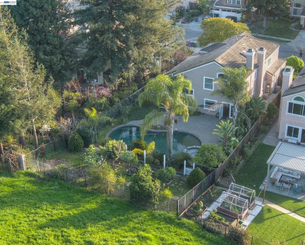 35172 King Ct., Fremont, CA 94536