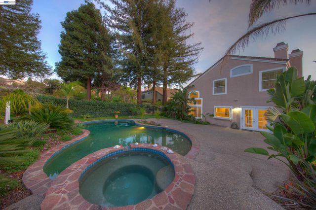35172 King Ct., Fremont, CA 94536