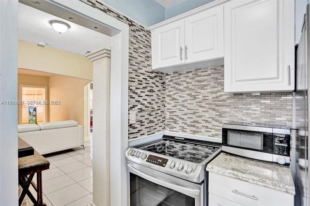 1868 NW 64th St, Miami, FL 33147