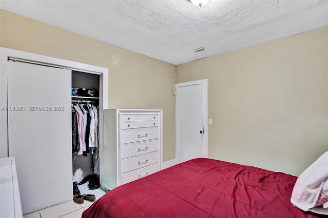 1868 NW 64th St, Miami, FL 33147