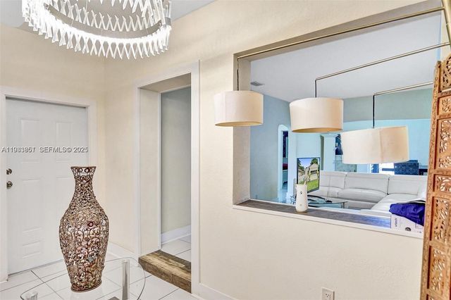 1868 NW 64th St, Miami, FL 33147