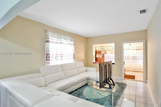 1868 NW 64th St, Miami, FL 33147