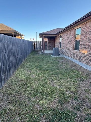 101 Calvin Smith LN B, Jarrell, TX 76537