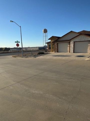 101 Calvin Smith LN B, Jarrell, TX 76537