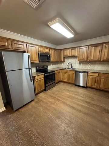 101 Calvin Smith LN B, Jarrell, TX 76537