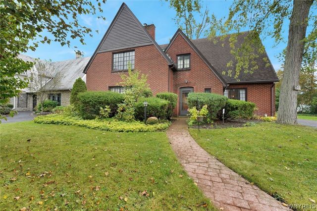 139 South Drive, Amherst, NY 14226