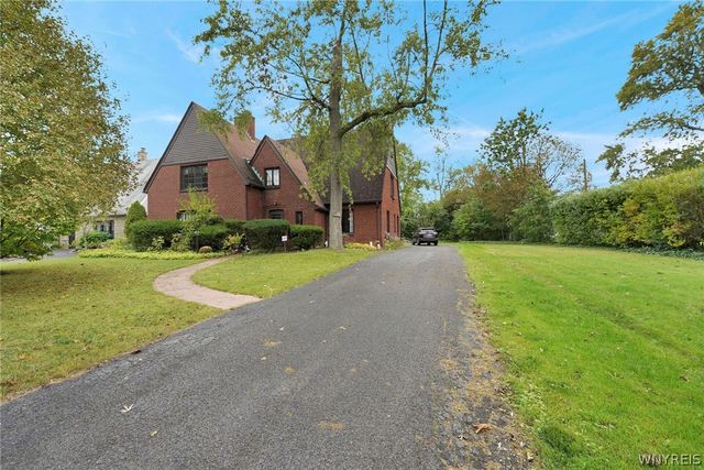139 South Drive, Amherst, NY 14226