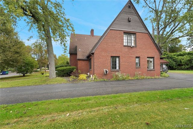139 South Drive, Amherst, NY 14226