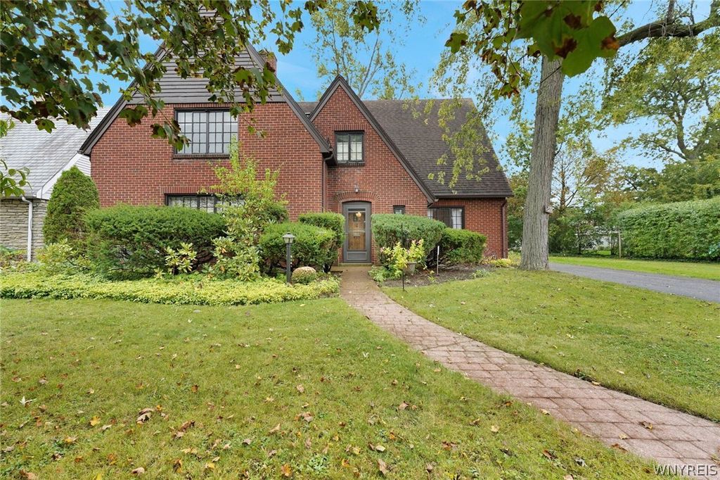 139 South Drive, Amherst, NY 14226