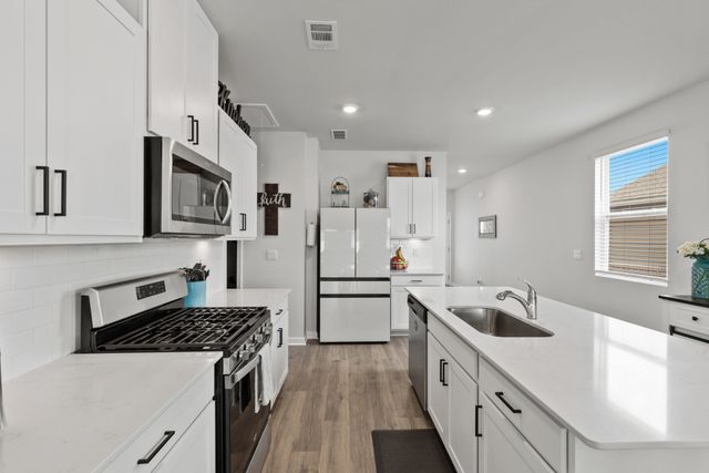 5047 Espy Ave, White House, TN 37188