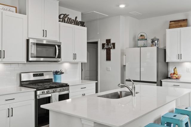 5047 Espy Ave, White House, TN 37188