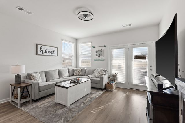 5047 Espy Ave, White House, TN 37188