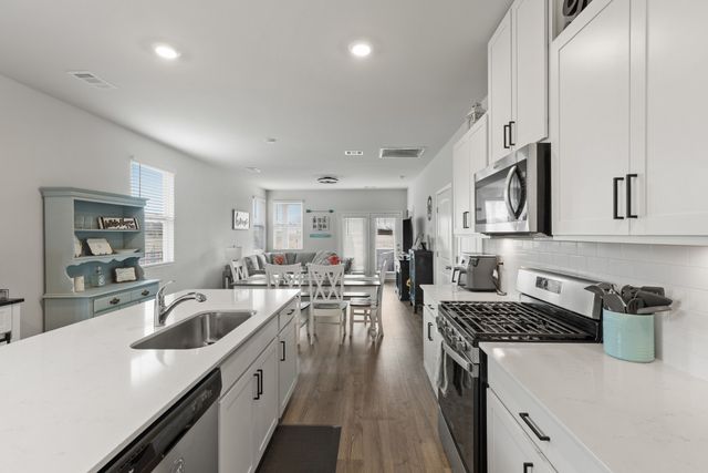 5047 Espy Ave, White House, TN 37188