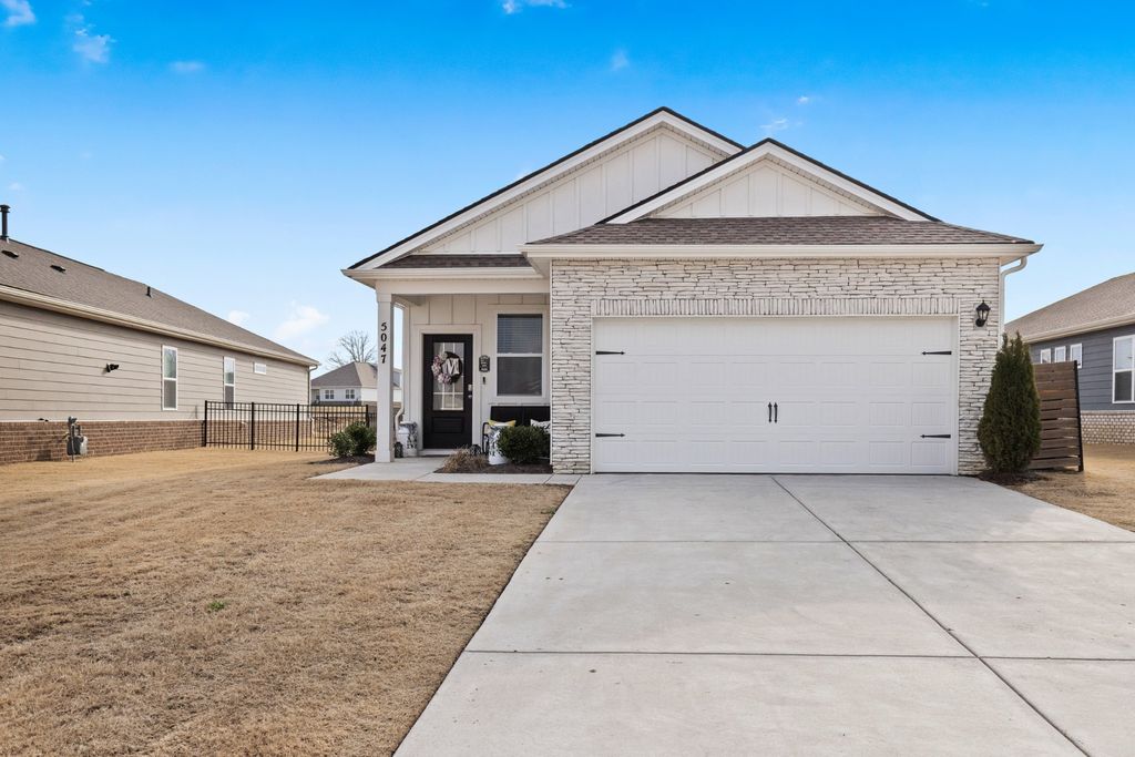 5047 Espy Ave, White House, TN 37188