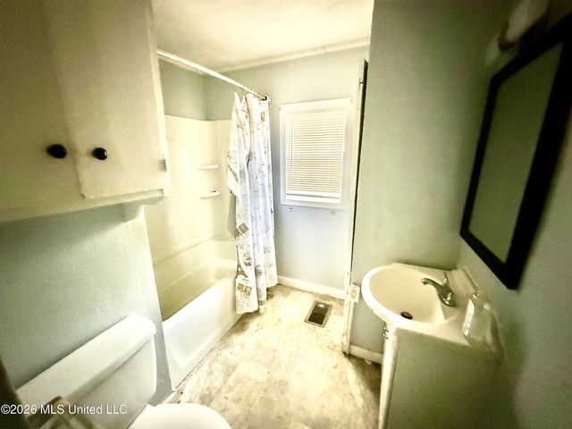2607 Brookwood Drive, Jackson, MS 39212