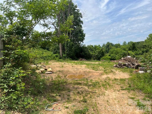 99999 Jones Road, Fletcher, NC 28732