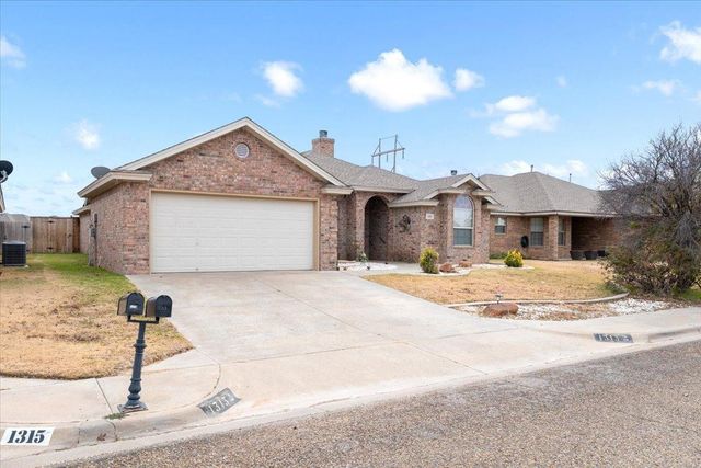 1313 Yorkshire Avenue, Wolfforth, TX 79382