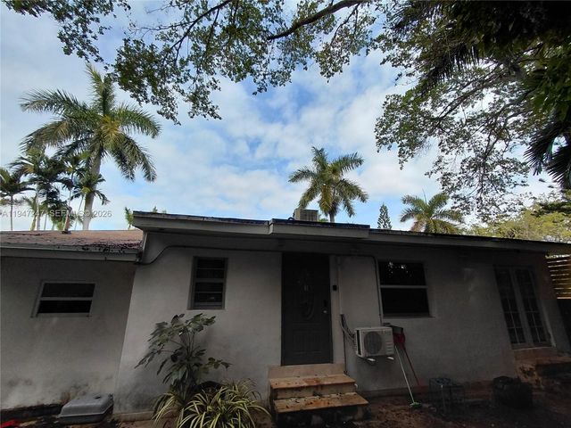 1050 NE 82nd St 3, Miami, FL 33138