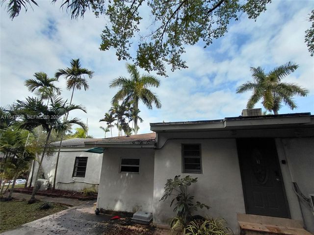 1050 NE 82nd St 3, Miami, FL 33138