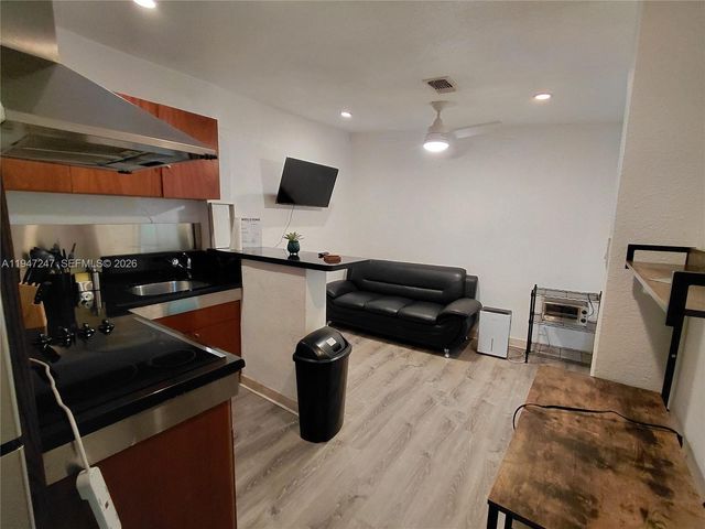 1050 NE 82nd St 3, Miami, FL 33138