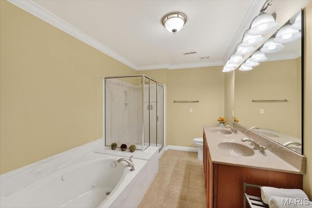 767 Windberry Court 24, St Louis, MO 63122