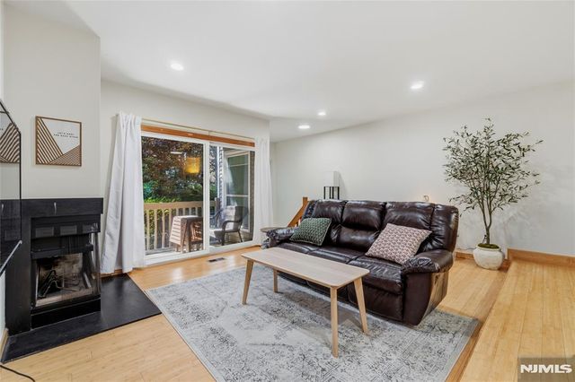 546 Windsor Drive, Palisades Park, NJ 07650