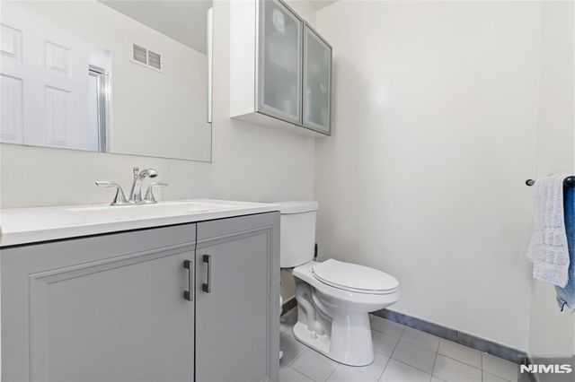 546 Windsor Drive, Palisades Park, NJ 07650