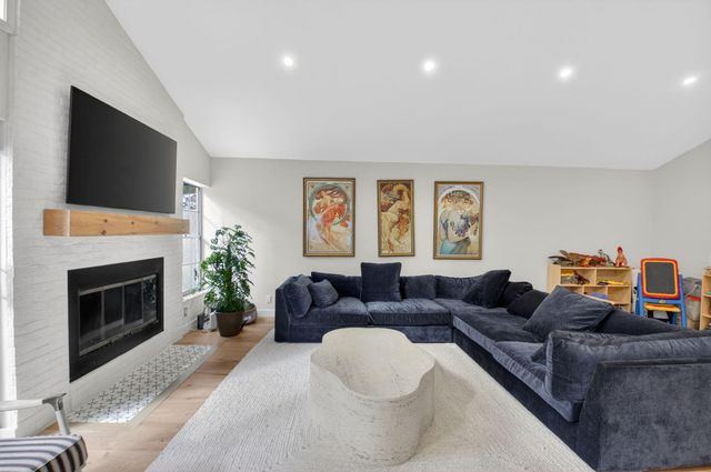 21921 Town Place Drive, Boca Raton, FL 33433