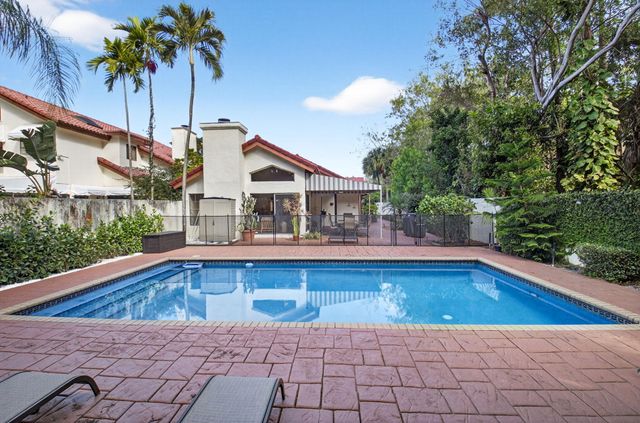 21921 Town Place Drive, Boca Raton, FL 33433