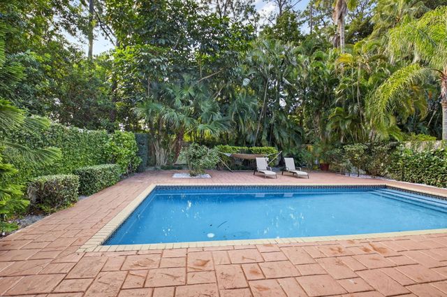 21921 Town Place Drive, Boca Raton, FL 33433