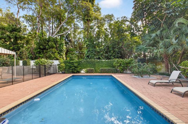 21921 Town Place Drive, Boca Raton, FL 33433